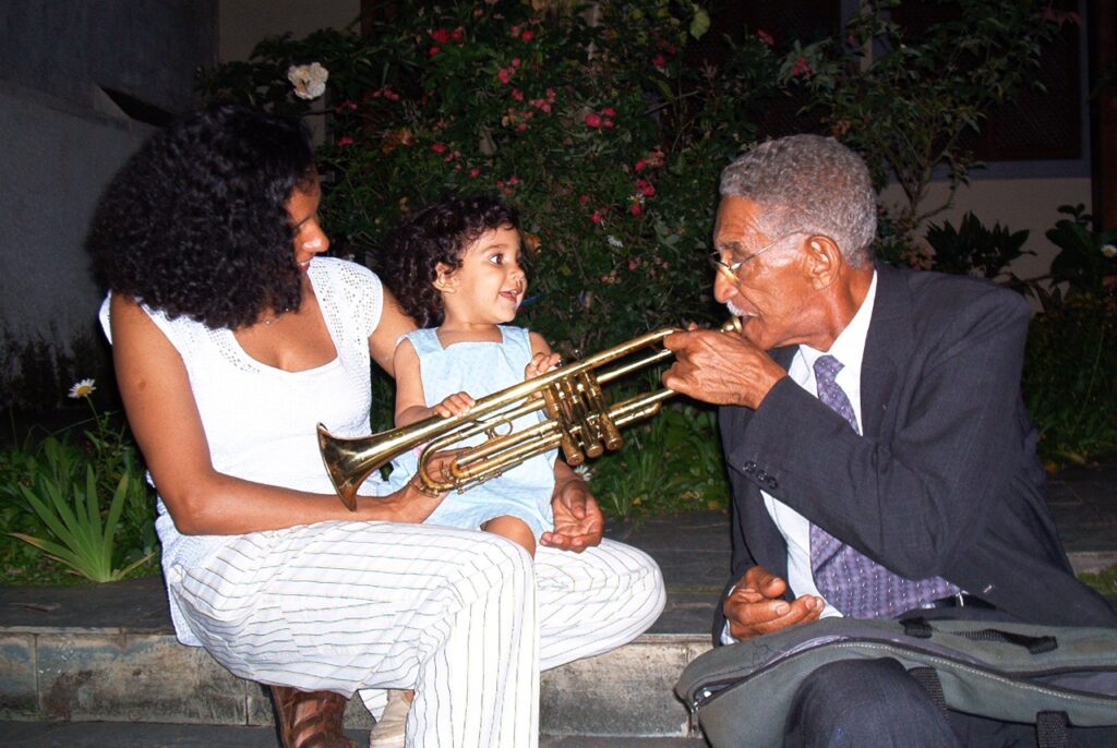 Teiado, Inez e a neta Clara - 2003