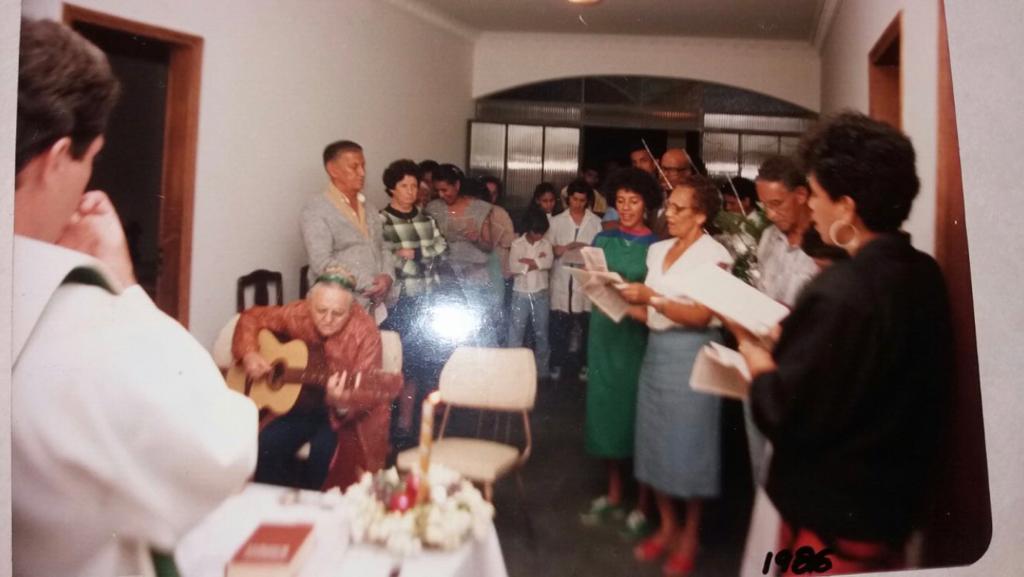 Inauguração da nova casa - missa celebrada por Frei Julho e último Natal com Terezinha -1987